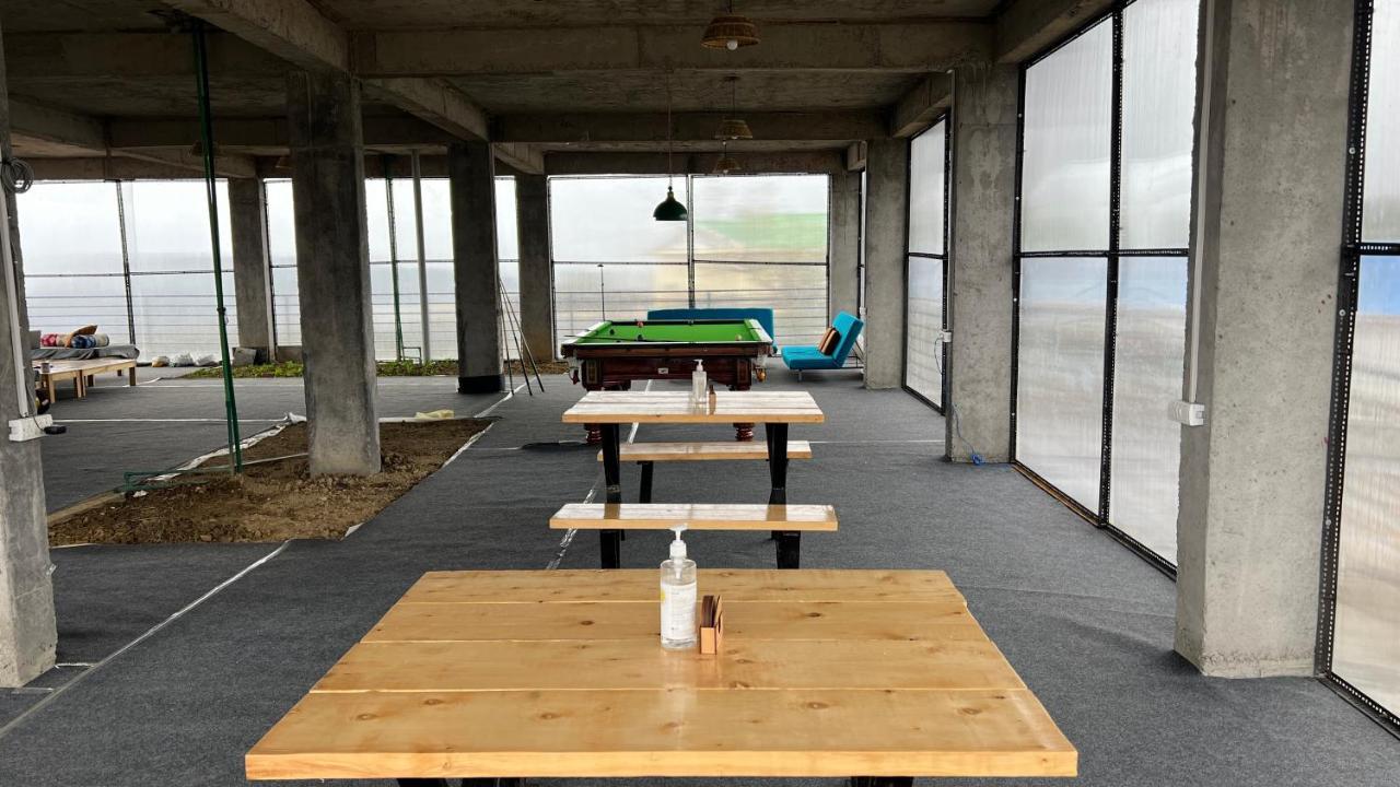 Flyscape Hostel Bīr Buitenkant foto