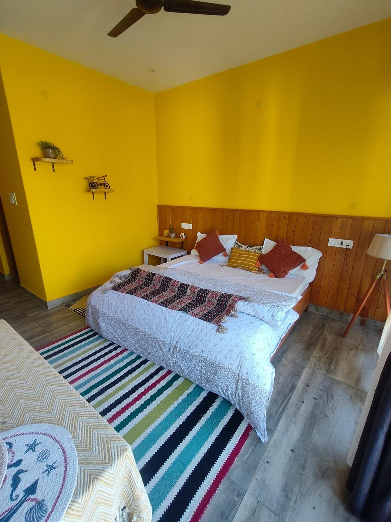 Flyscape Hostel Bīr Buitenkant foto