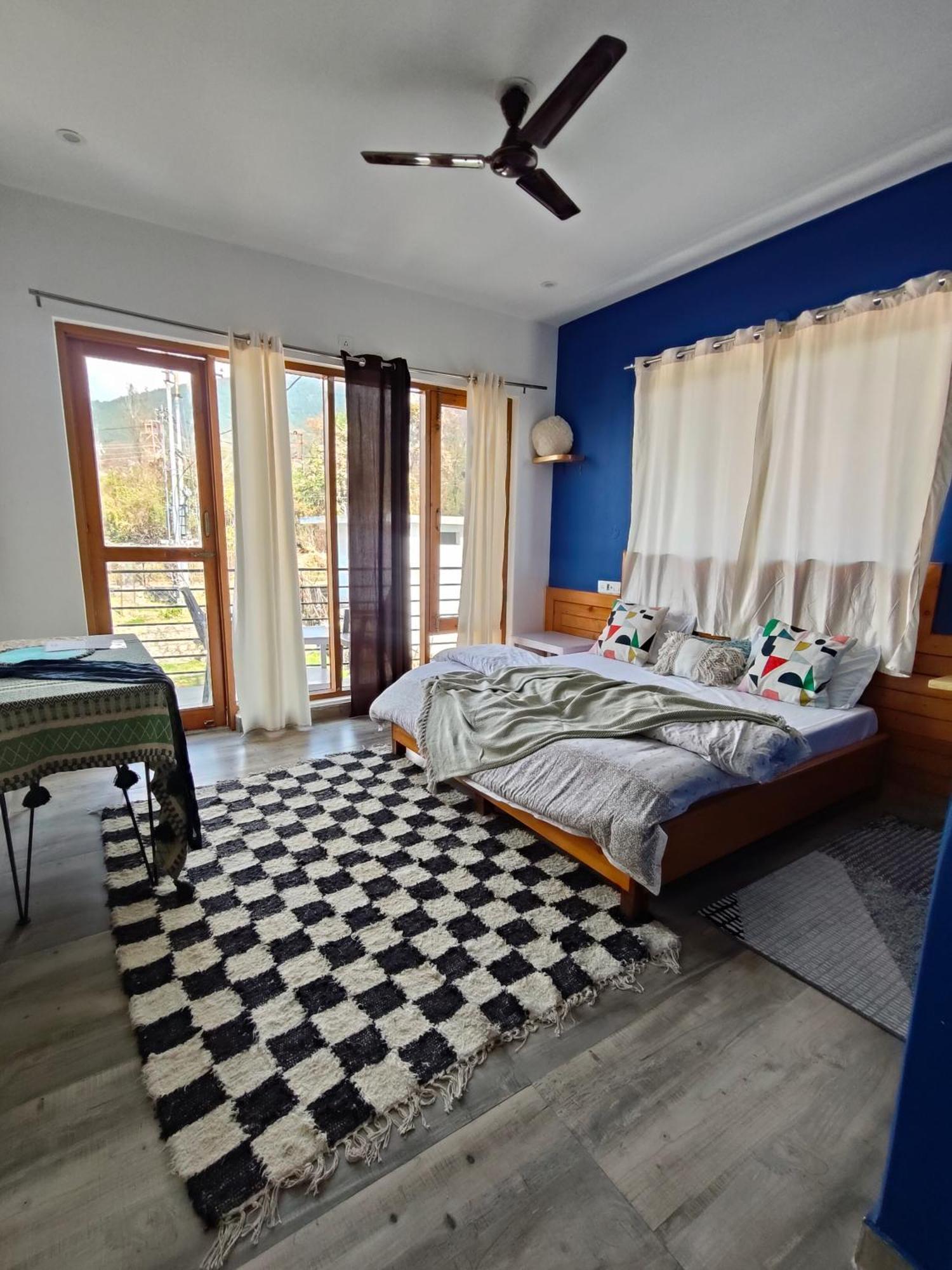 Flyscape Hostel Bīr Buitenkant foto